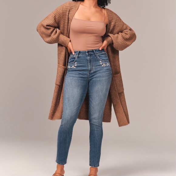 Abercrombie & Fitch Curve Love High Rise Super Skinny Ankle Jeans - Picture 3 of 13